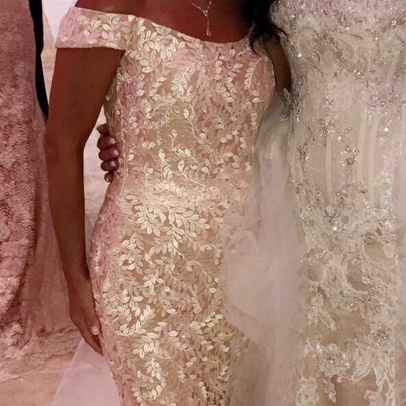 Dress - Picture 5 of 6